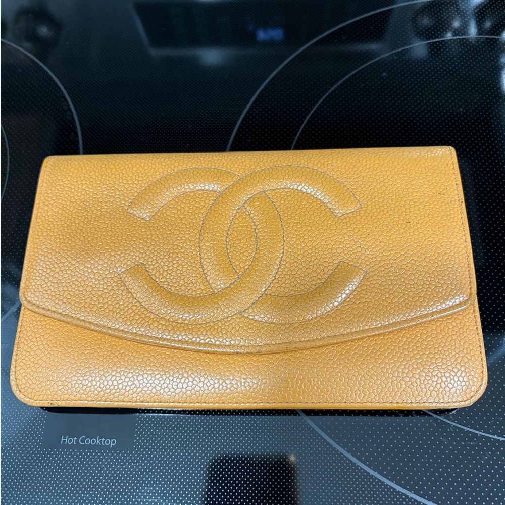 Chanel VintageTimeless caviar wallet on a chain - Picture 8 of 8